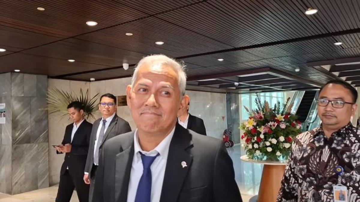 KETUA LPS BARU - Anggito Abimanyu menjadi Ketua Dewan Komisioner Lembaga Penjamin Simpanan (LPS). Ia akan mengembalikan mandat jabatannya sebagai Wakil Menteri Keuangan kepada Presiden Prabowo Subianto.