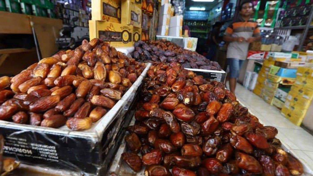 Buah kurma yang dijajakan pedagang. Berikut daftar kurma asal Israel yang diharamkan Majelis Ulama Indonesia (MUI) sebagai bentuk dukungan ke Palestina
