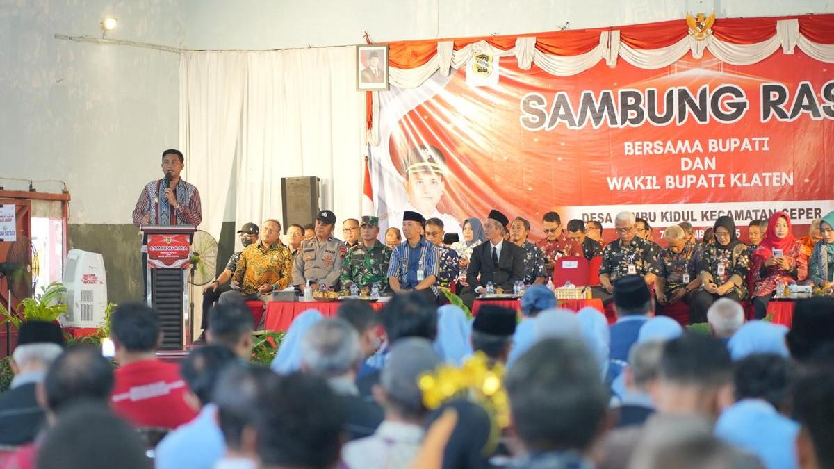 PROGRAM SAMBUNG RASA - Bupati Klaten Hamenang Wajar Ismoyo menegaskan komitmennya Sambung Rasa di Desa Jambu Kidul, Kecamatan Ceper, Klaten, Jumat (7/11/2025).