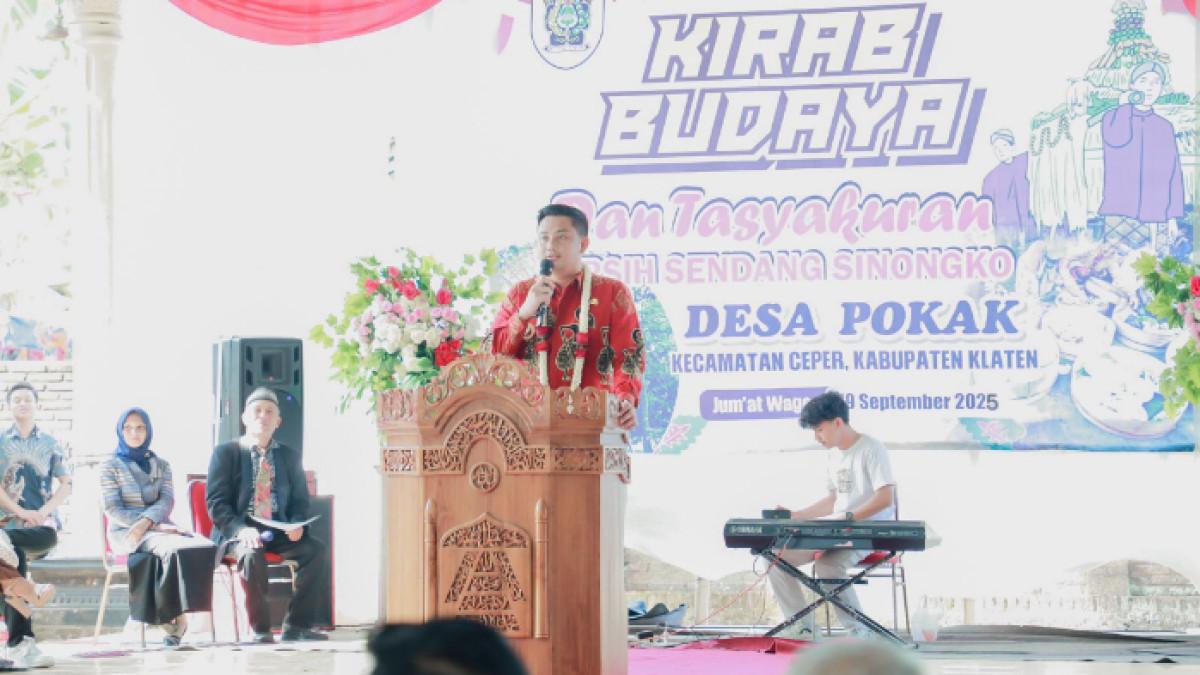 Bupati Klaten Hamenang Wajar Ismoyo saat hadiri tasyakuran bersih Sendang Sinongko di Desa Pokak, Kecamatan Ceper, Klaten, Jumat (19/9/2025).