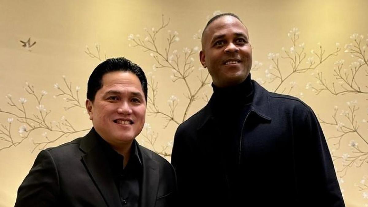 Drama PSSI, Prabowo ancam Erick Thohir saat ganti STY dengan Kluivert, menegaskan bahwa keputusan itu membawa risiko besar bagi PSSI.