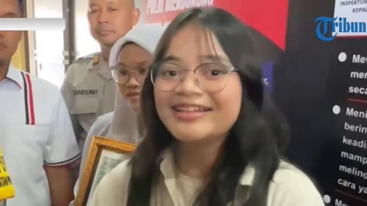 KASUS PENJAMBRETAN - Eviana, mahasiswi di Yogyakarta terima apresiasi dari polisi. Ia berhasil menggagalkan aksi penjambretan yang dialaminya.