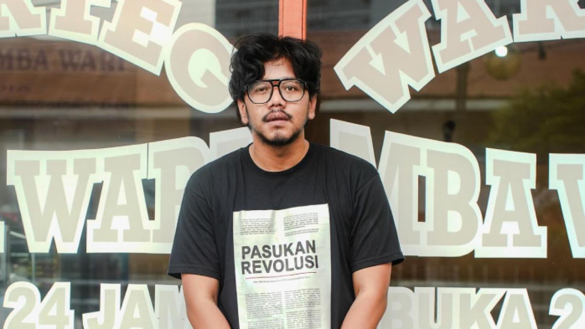 FERRY IRWANDI - Kreator konten sekaligus aktivis yang vokal di demo DPR. ()