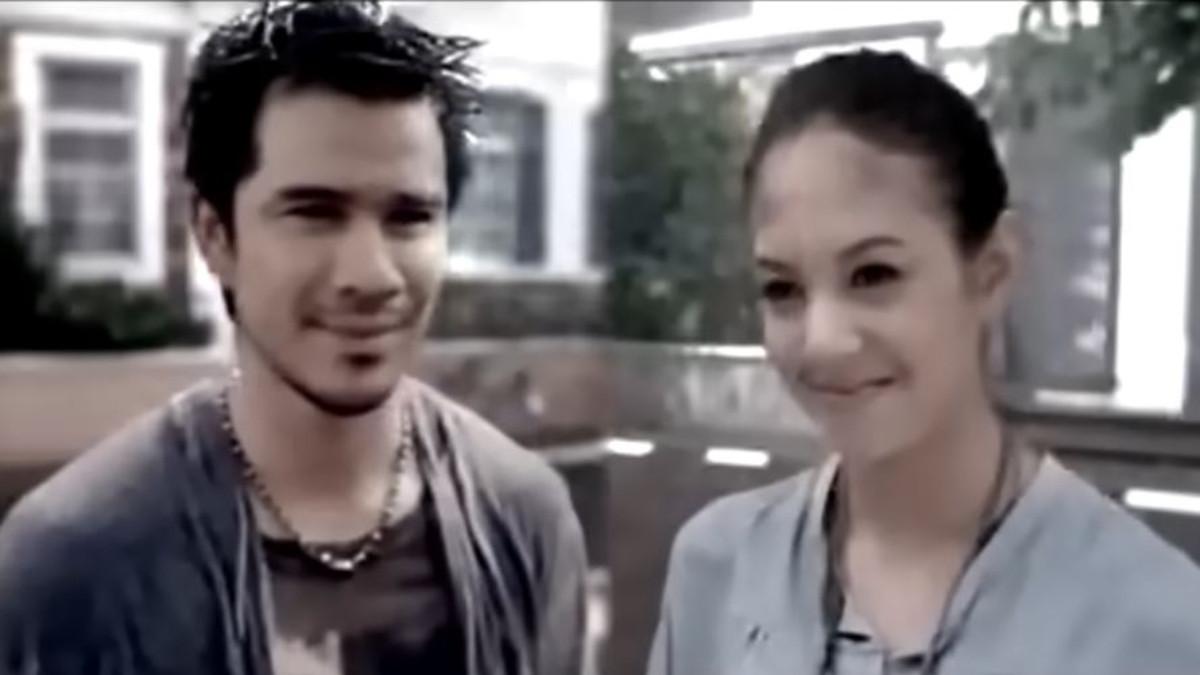 BROKEN STRINGS - Iklan 17 tahun silam yang memperlihatkan sosok muda Aurelie Moeremans dan Roby Tremonti yang dalam 'Love Series'.