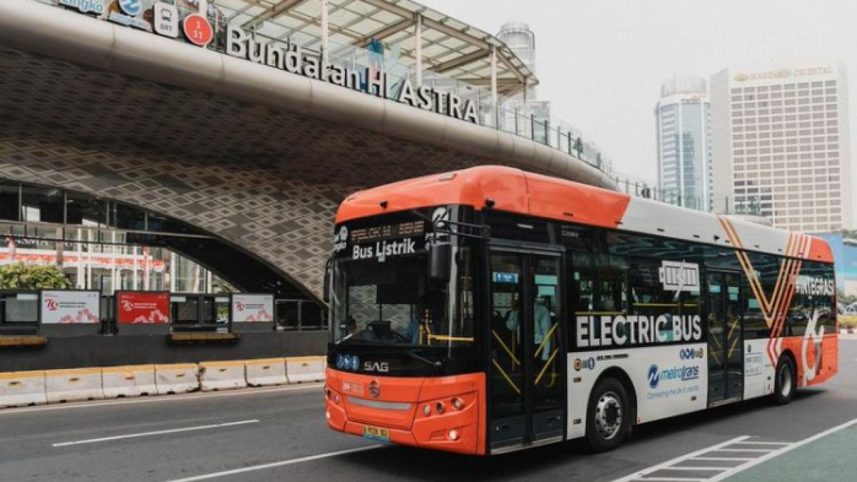 Ilustrasi Transjakarta. Pada 22 Juni 2025, naik transjakarta, MRT, dan LRT Jakarta gratis seharian.