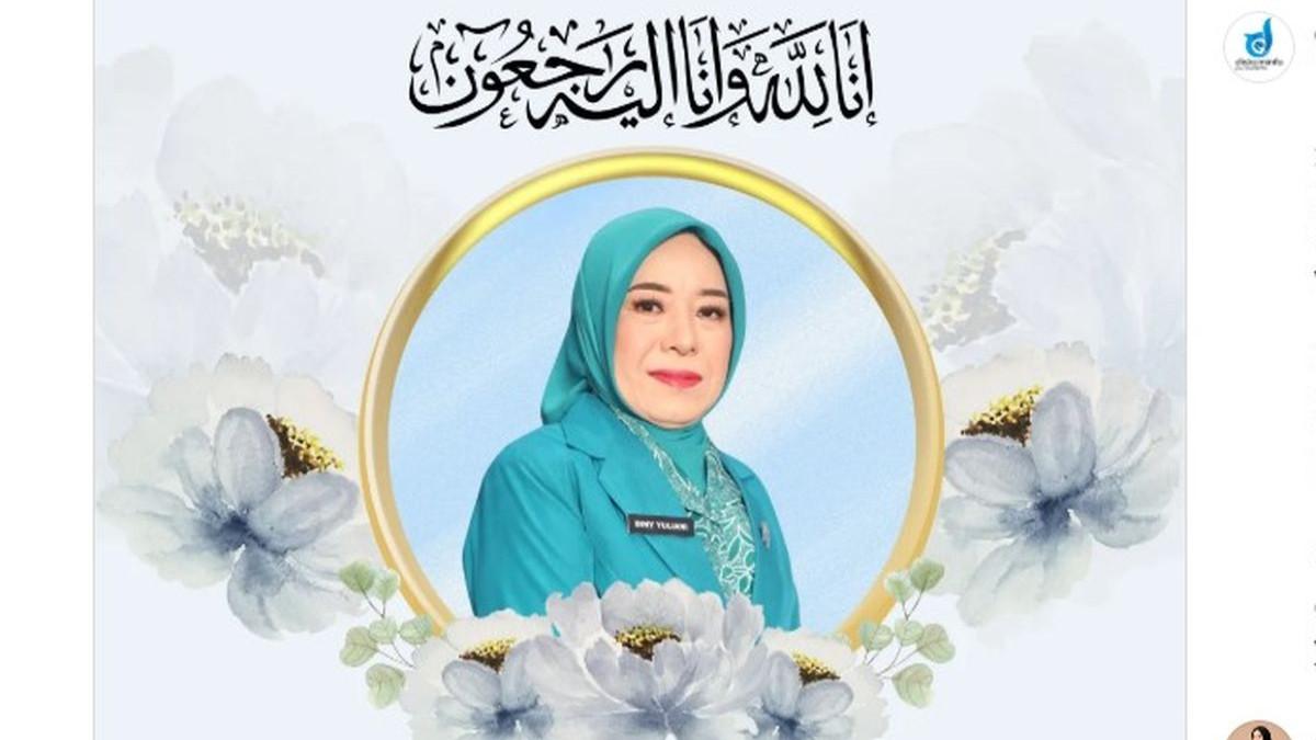 DINY YULIANI - Istri Bupati Purwakarta, Saepul Bahri Binzein atau Om Zein, yakni Diny Yuliani, meninggal dunia pada Selasa (28102025), sudah sakit lama.