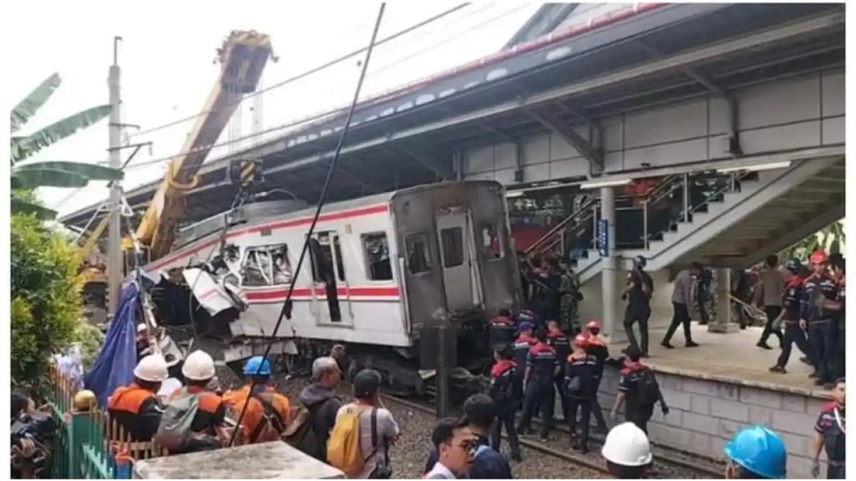 KORBAN KECELAKAAN BEKASI - Sejumlah korban tewas dalam tabrakan KRL dan KA Argo Bromo Anggrek di Stasiun Bekasi Timur berasal dari berbagai profesi, mulai dari guru, tenaga kesehatan, hingga mahasiswa, April 2026.