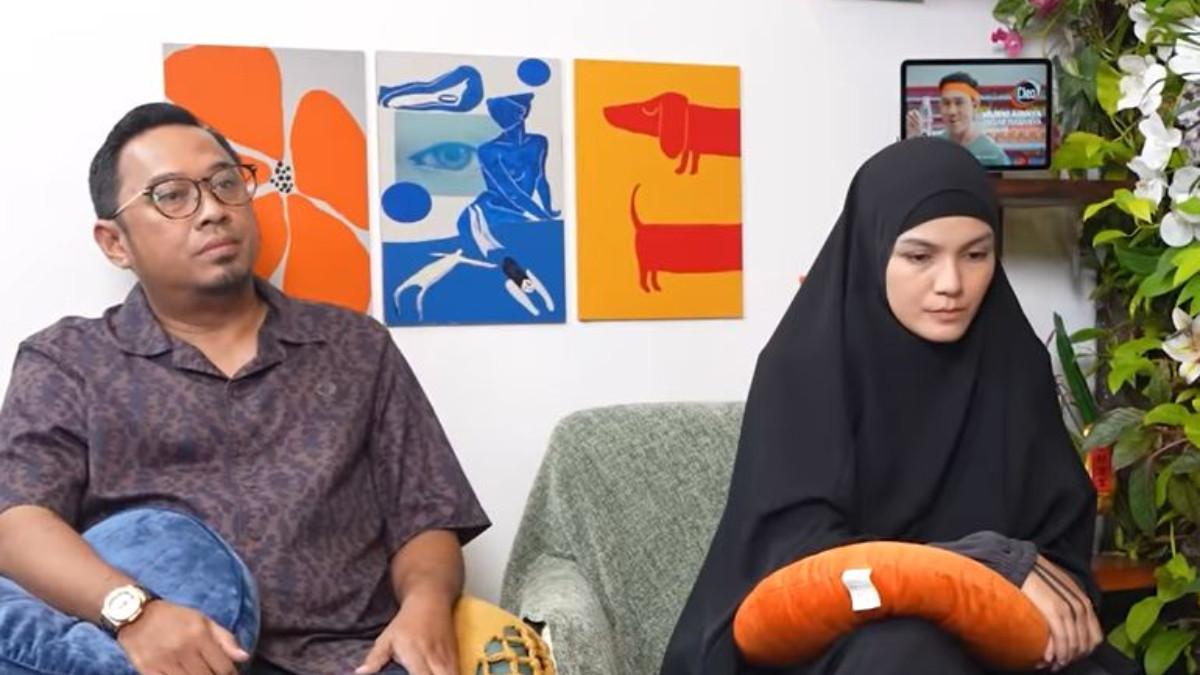 KASUS NANDYA ALMIRA - Kasus lama aktris Nadya Almira kembali naik setelah ada laporan di kepolisian dengan tuduhan lari dari tanggung jawab.
