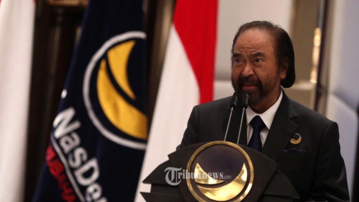 Ketua Umum Partai Nasional Demokrat (Nasdem) Surya Paloh memberikan sambutan saat pengumuman deklarasi Calon Presiden 2024 dari Partai Nasdem di Nasdem Tower, Jakarta, Senin (3/10/2022)