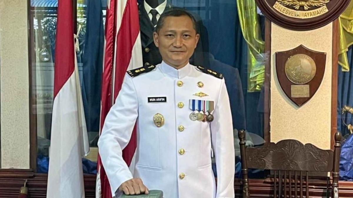 Kolonel Laut (K) Muhammad Arifin, perwira TNI lulusan Unair yang juga seorang dokter gigi.