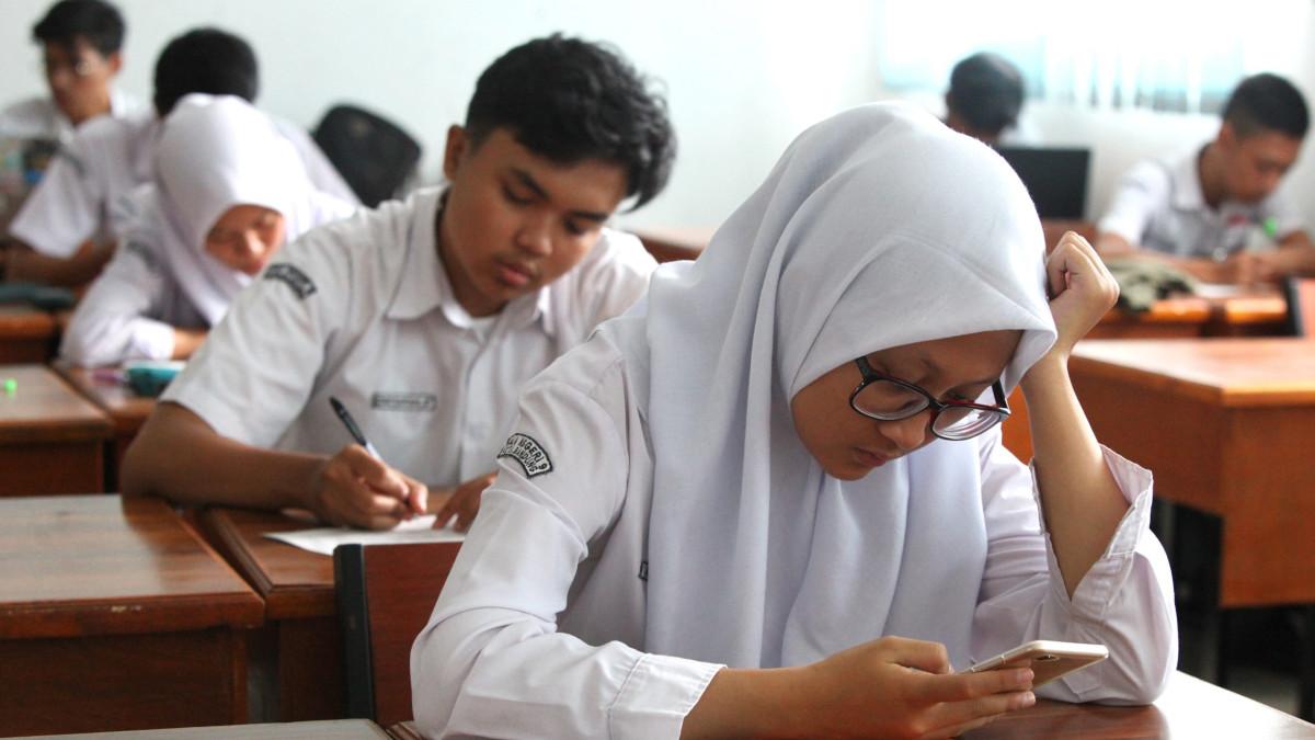 Kunci Jawaban Latihan Soal TKA Bahasa Indonesia Pilihan Kelas 12 Tujuan Utama Teks Editorial Adalah