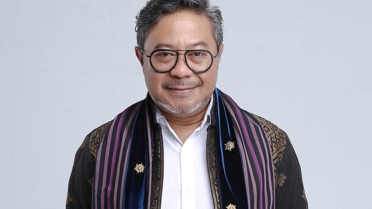 IWAN ZEN TUTUP USIA - Musisi dan penyiar radio senior Iwan Zen meninggal dunia, tanda tanya penyebab kematiannya diterangkan lewat gelang penanda khusus ini.