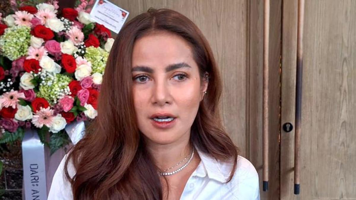 Tristan Molina, sosok brondong berbakat di dunia akting dan modeling, mendadak viral setelah muncul dalam pemotretan mesra bersama Olla Ramlan.