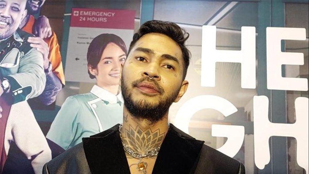 Onadio Leonardo pemeran Kresna di film 'Hello Ghost' usai jumpa pers di CGV Grand Indonesia Jakarta Pusat, Jumat (5/5/2023).