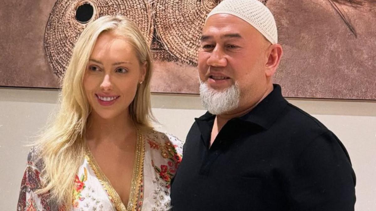 PERNIKAHAN RAJA KELANTAN - Brittany Porter membuka pernikahan yang ditutupi selama ini dengan Sultan Muhammad V Raja Malaysia sekaligus penguasa Kelantan.