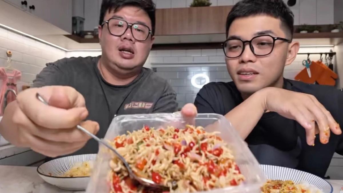 BISNIS PINKAN MAMBO - Penampakan ikan teri buatan Pinkan Mambo, viral dijual seharga ratusan ribu. YouTuber Anak Kuliner beri penilaian.