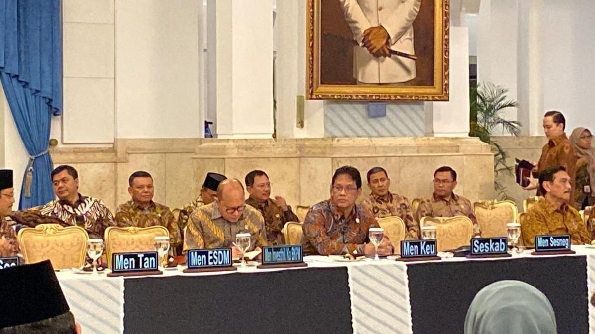 PURBAYA VS LUHUT - Menteri Keuangan Purbaya Yudhi Sadewa tak tegur sapa dengan Ketua Dewan Ekonomi Nasional (DEN) Luhut Binsar Pandjaitan pada Senin, 20 Oktober 2025.