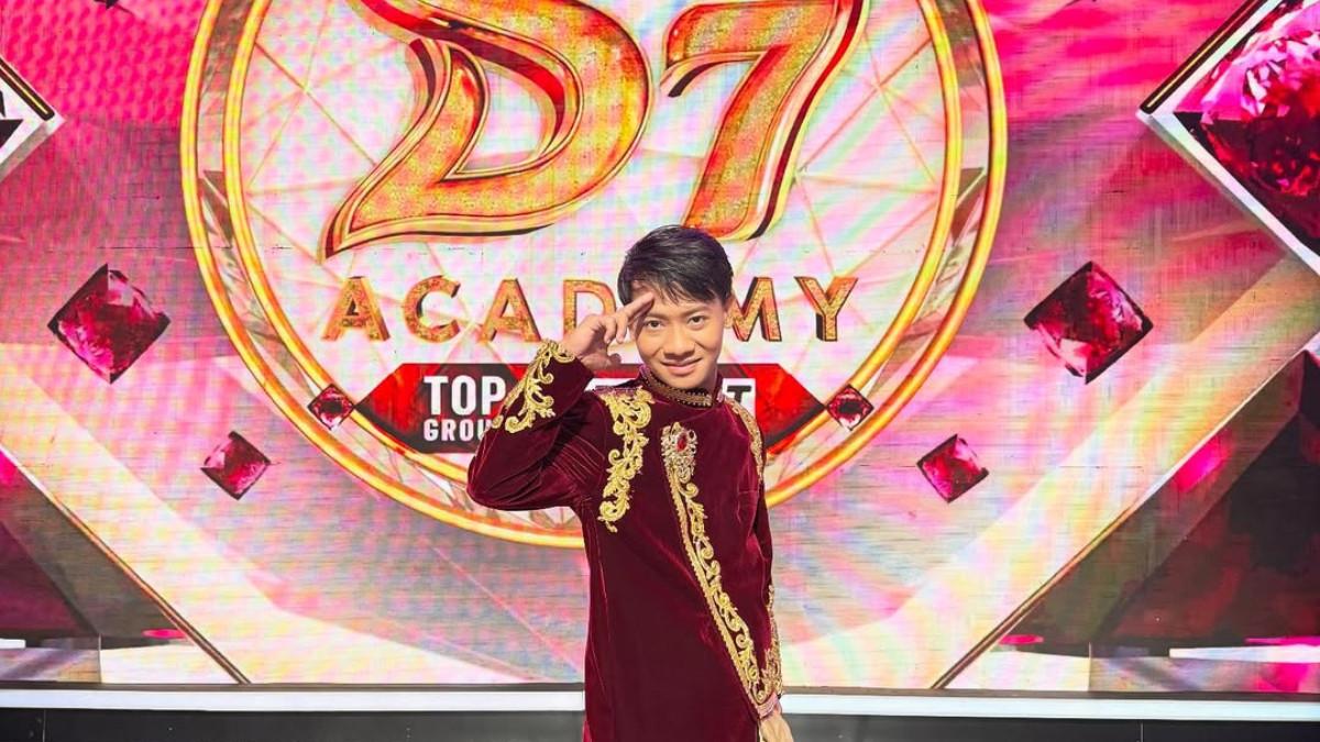 DANGDUT ACADEMY 7 - Robi tersenggol usai konser Result Show Top 8 Dangdut Academy 7 pada Rabu Malam (12/11/2025).