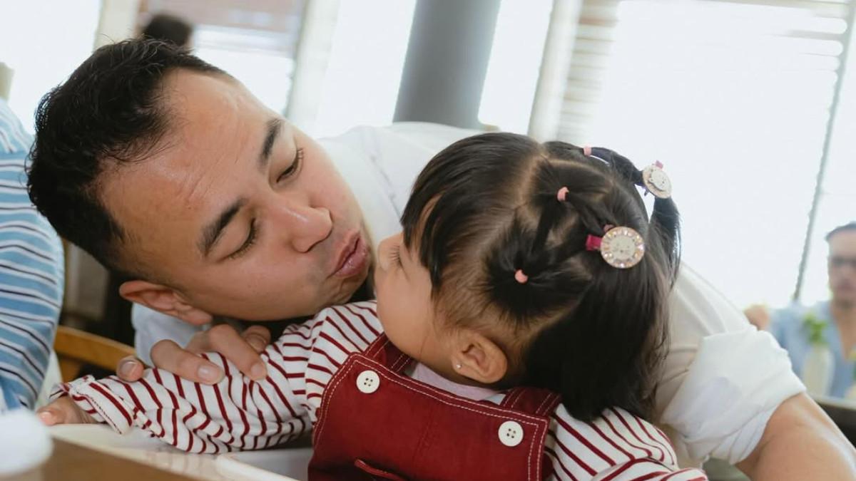 IDENTITAS LILY - Sosok anak angkat Raffi Ahmad dan Nagita Slavina, Lily digunjingkan, benarkah orang tua aslinya adalah Clara Wirianda?