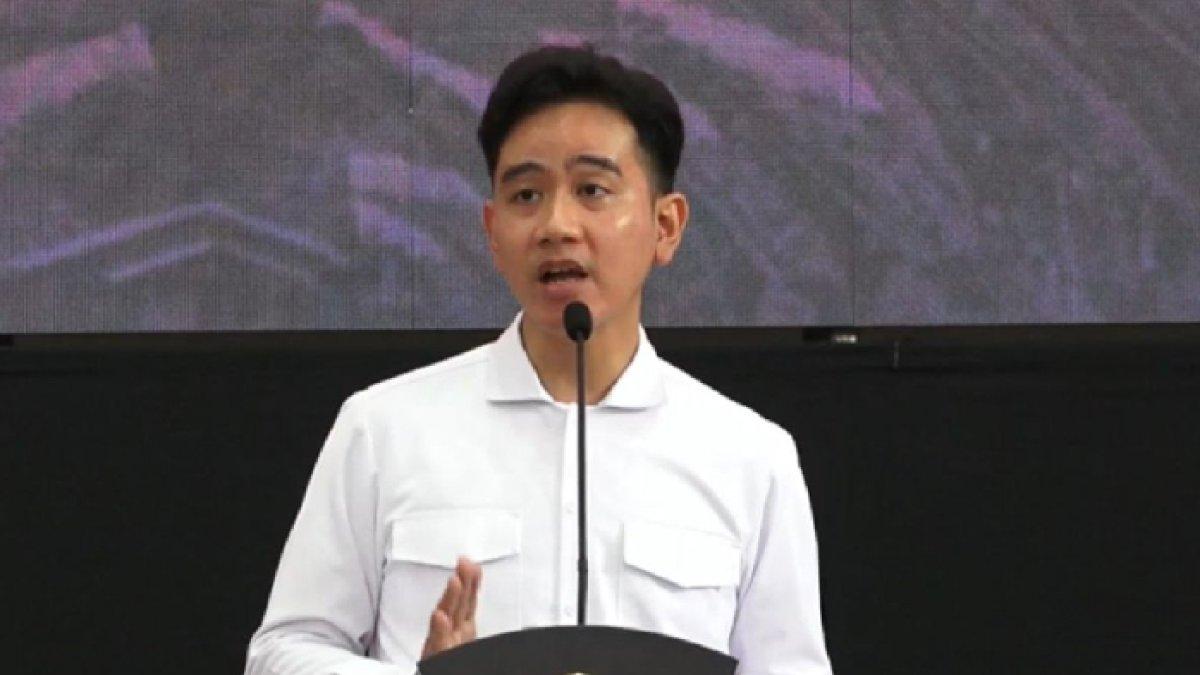 Demo di GUI Solo Tuntut Wapres Gibran Lengser, Rizal Fadillah Juga Minta Jokowi Diadili,