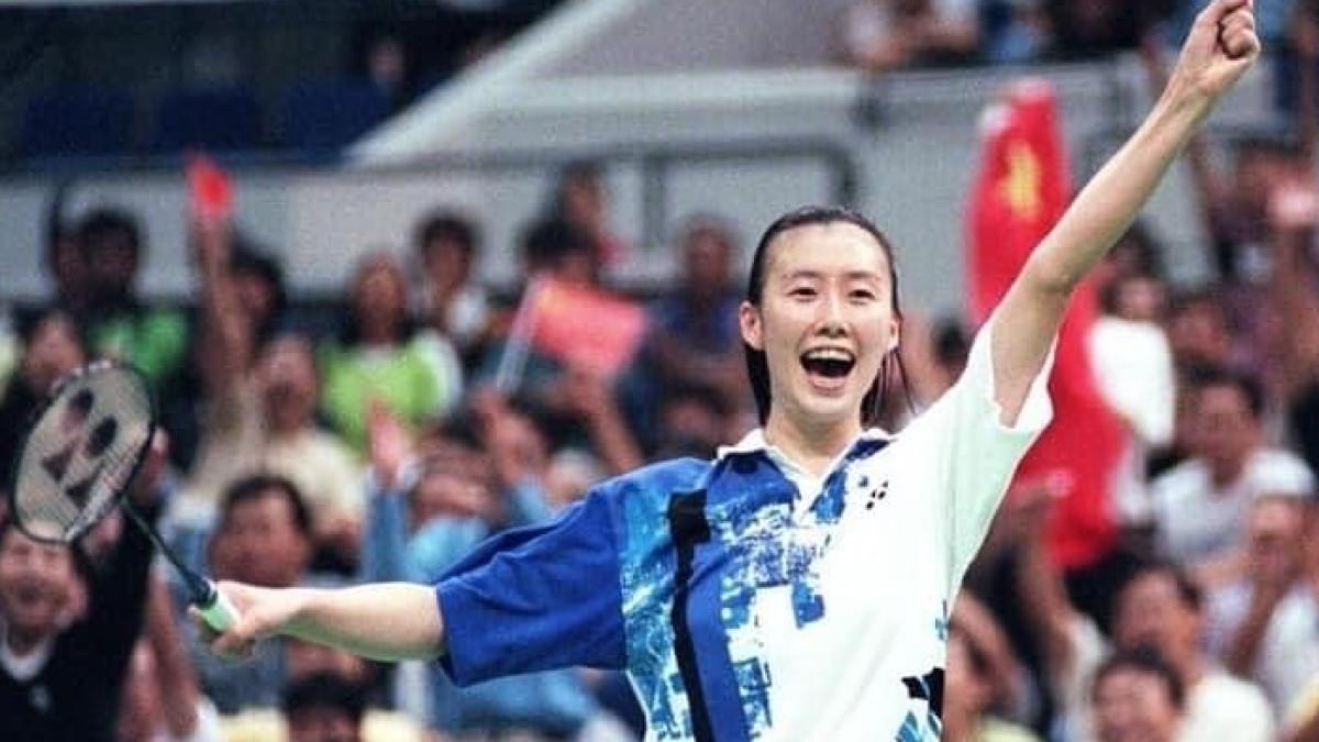 YE ZHAOYING - Ye Zhaoying, pebulu tangkis China rival Susy Susanti yang kini hidup terasing, pilu dicap pengkhianat negara.