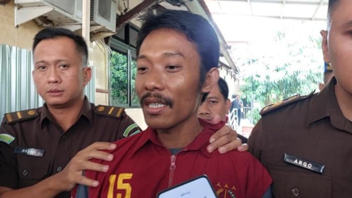 YUSA MENYESAL - Yusa Cahyo Utomo divonis hukuman mati oleh Majelis Hakim Pengadilan Negeri Kabupaten Kediri, Rabu (13/8/2025) siang. Yusa mengaku menyesali perbuatannya dan berkeinginan menyumbangkan organ tubuhnya kepada sang keponakan yang masih hidup, sebagai bentuk penebusan kesalahan