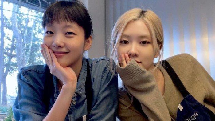 Momen Manis Kim Go Eun & Rose BLACKPINK Hangout Bareng, Sang Aktris Pamer Dapat Hadiah Ini