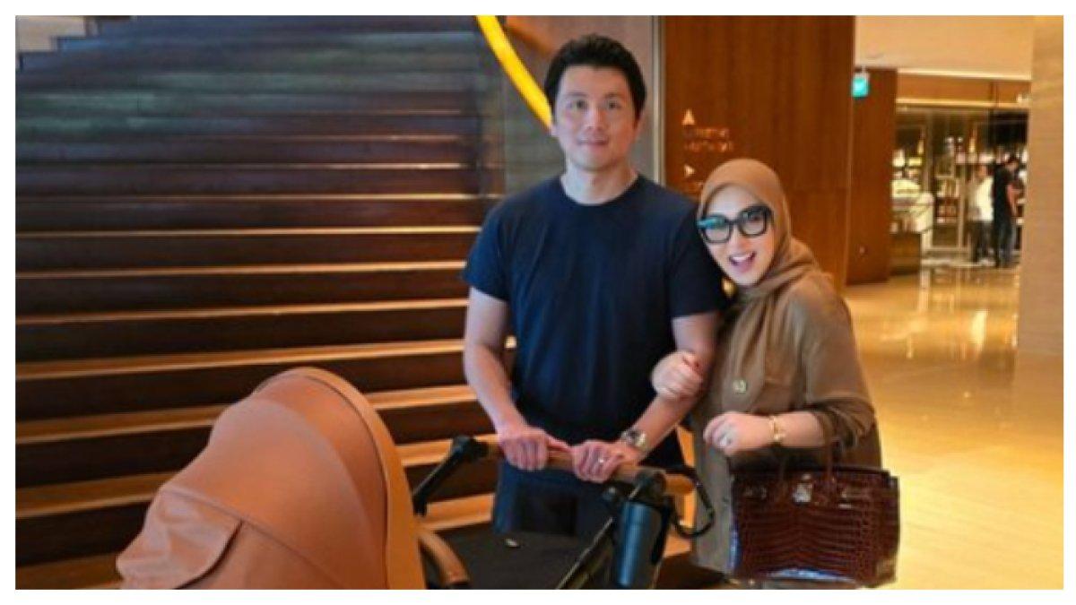 Lisa Mariana ingin jadi artis seperti Syahrini, Lisa sudah merasa terkenal sejak ribut dengan Ridwan Kamil.
