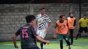 Bupati-Klaten-Hamenang-Wajar-Ismoyo-bertanding-saat-Fun-Match-Mini-Soccer.jpg