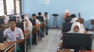 Contoh-Latihan-Soal-TKA-Bahasa-Inggris-SMA-2025-A-Researcher-Is-Studying-The-Effects-Of-Nutrition.jpg