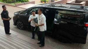 Intip-isi-garasi-Menteri-Keuangan-Purbaya-dihiasi-enam-kendaraan.jpg