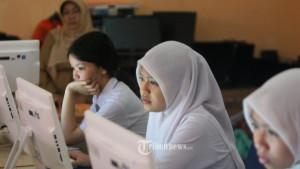 Jawaban-Bahasa-Indonesia-Kelas-11-Halaman-75-Temukan-Informasi-Tentang-Gedung-Atau-Tempat-Bernama.jpg