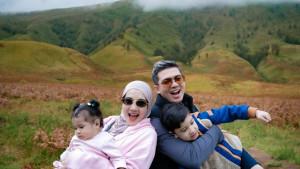 Keluarga-Irwansyah-dan-Zaskia-Sungkar.jpg