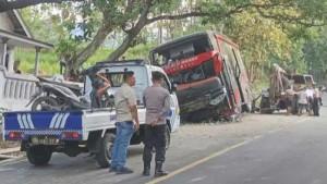 Kondisi-bus-pariwisata-yang-Probolinggo.jpg