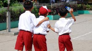 Kunci-Jawaban-IPAS-Kelas-6-Halaman-61-Apa-Saja-Yang-Memengaruhi-Kondisi-Geografis-Suatu-Negara.jpg