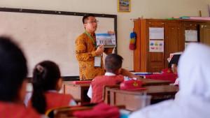 Kunci-Jawaban-Pendidikan-Agama-Islam-Kelas-5-Halaman-51-Pengertian-Asmaul-Husna-Yang-Benar-Terdapat.jpg