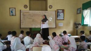 Kunci-Jawaban-Pendidikan-Pancasila-Kelas-11-Halaman-30-Berikan-Argumentasi-Menjelaskan-Bahwa-Sila.jpg