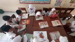 Kunci-Jawaban-Pendidikan-Pancasila-Kelas-4-Halaman-72-Berdasarkan-Cerita-Menghargai-Dan-Menghormati.jpg