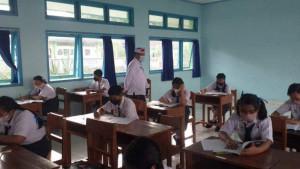 Kunci-Jawaban-Soal-Latihan-Bahasa-Indonesia-Kelas-9-Bab-3-Seorang-Penulis-Sejarah-Menyusun-Buku.jpg