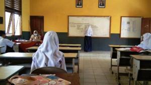Kunci-Jawaban-Soal-PAI-Kelas-8-Halaman-44-Salin-Dan-Isilah-Tabel-Ini-Berdasarkan-Pengalaman.jpg