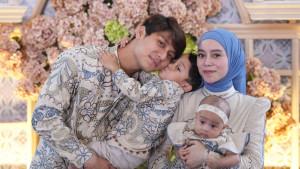LESTI-KEJORA-HAMIL-Pasangan-artis-Rizky-Billar-dan-Lesti-Kejora-dan-kedua-anak-mereka.jpg