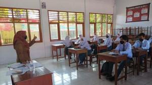 Latihan-Soal-TKA-Bahasa-Indonesia-Kelas-12-Perhatian-Masyarakat-Dunia-Terhadap-Persoalan-Pertanian.jpg