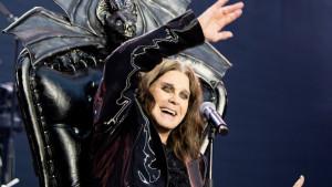 OZZY-OSBOURNE-MENINGGAL-5-fakta-Ozzy-Osbourne-vokalis-Black-Sabbath-yang-meninggal-dunia.jpg