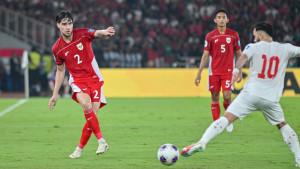 PELUANG-TIMNAS-INDONESIA-Aksi-Kevin-Diks-dalam-laga-Kualifikasi-Piala-Dunia-2026-zona-Asia.jpg