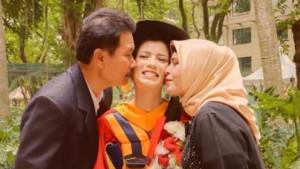 Sosok-kedua-orang-tua-Sabrina-Chairunnisa-yang-jarang-dibicarakan.jpg
