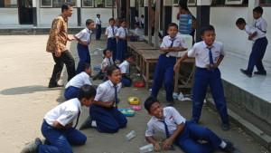 lebih-dari-10-ribu-anak-menjadi-korban-keracunan-akibat-program-Makan-Bergizi-Gratis-MBG.jpg