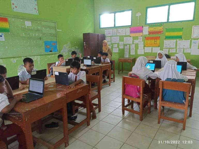 30-Soal-Bahasa-Indonesia-Kelas-4-Semester-1-Budi-Mengambil-Buku-Kalimat-Tersebut-Terdiri-Dari-Unsur.jpg