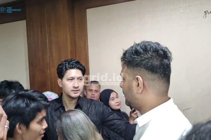 Aditya-Zoni-Tak-Mampu-Berucap-Usai-Ammar-Zoni-Divonis-7-Tahun-Penjara.jpg