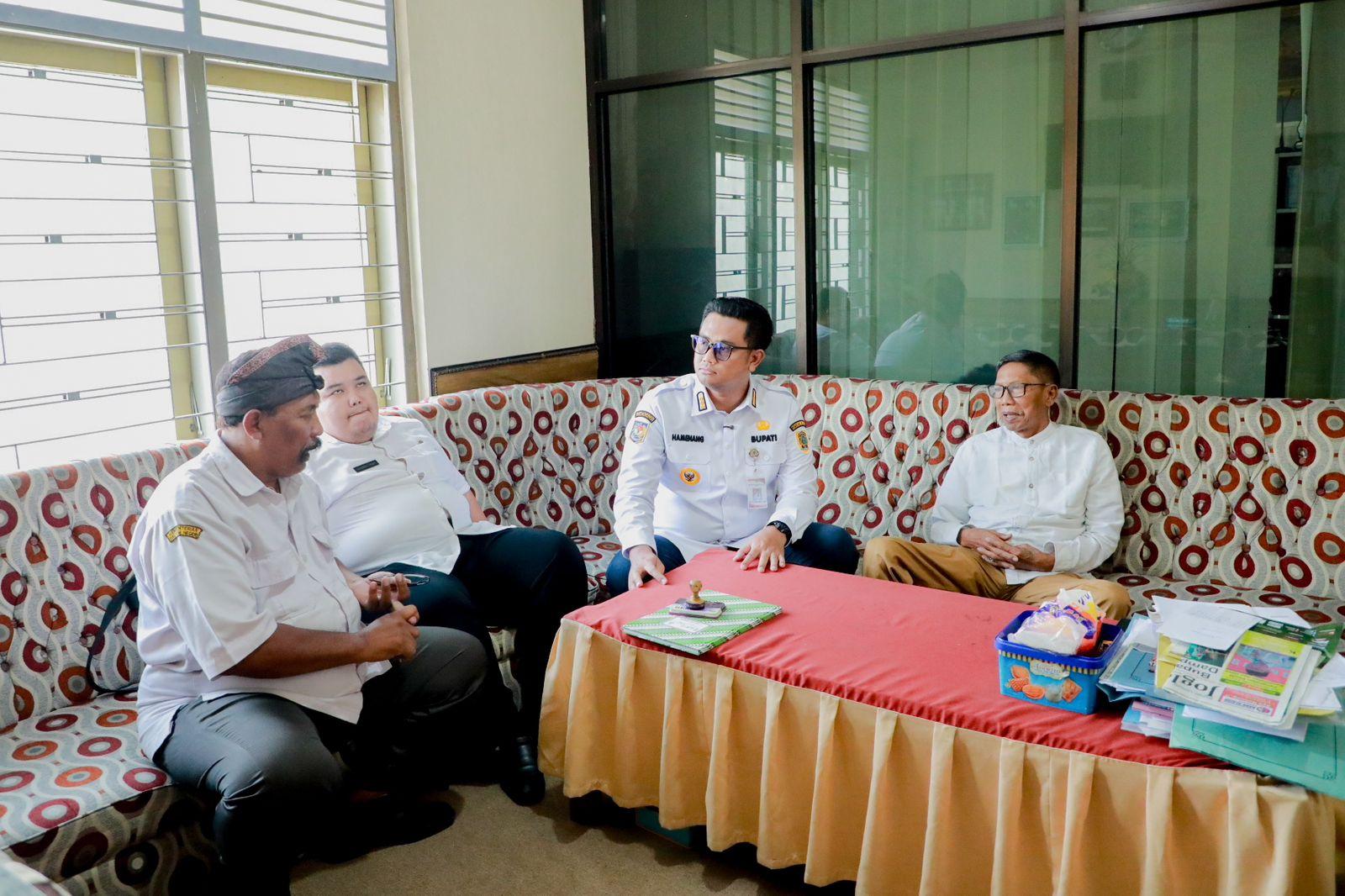 Bupati-Klaten-Hamenang-Wajar-Ismoyo-berdialog-pelayanan-publik-di-desa.jpg