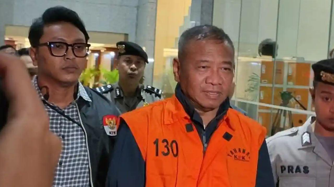 KPK-menahan-Bupati-Tulungagung-Gatut-Sunu-Wibowo.jpg